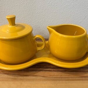 FIESTAWARE ~ CREAMER and SUGAR BOWL W/LID & TRAY SET MARIGOLD